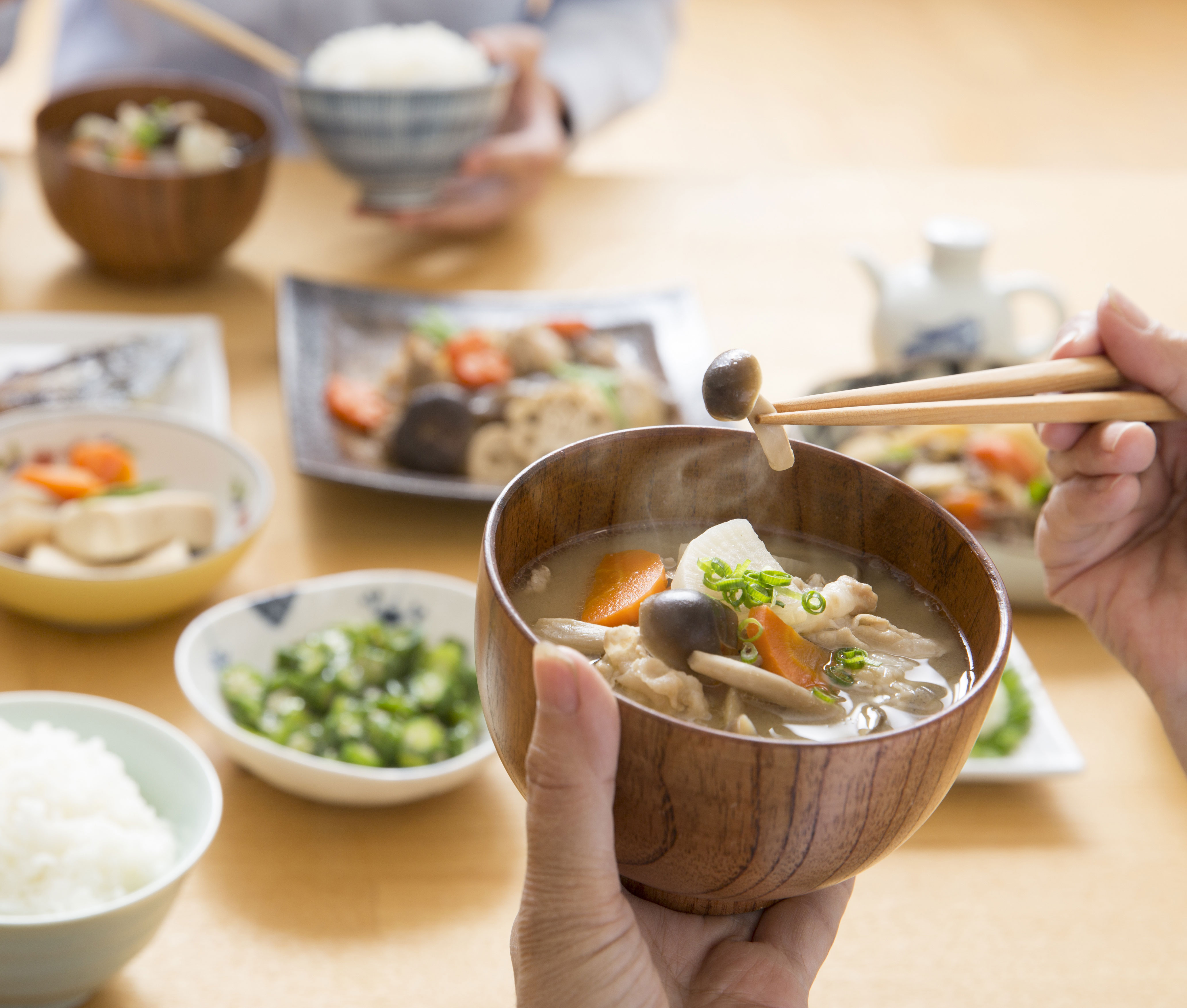 おいしい食事による幸せ